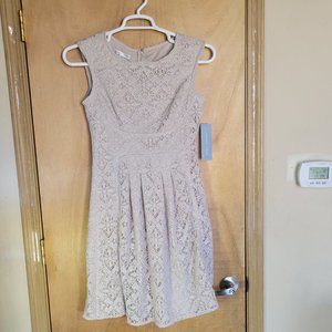 London Times Dress Size 6 Crochet Overlay Sleeveless